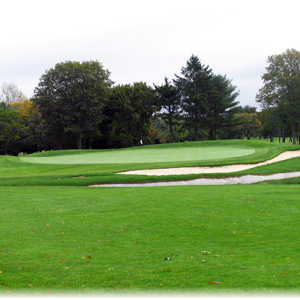 Middle Island CC